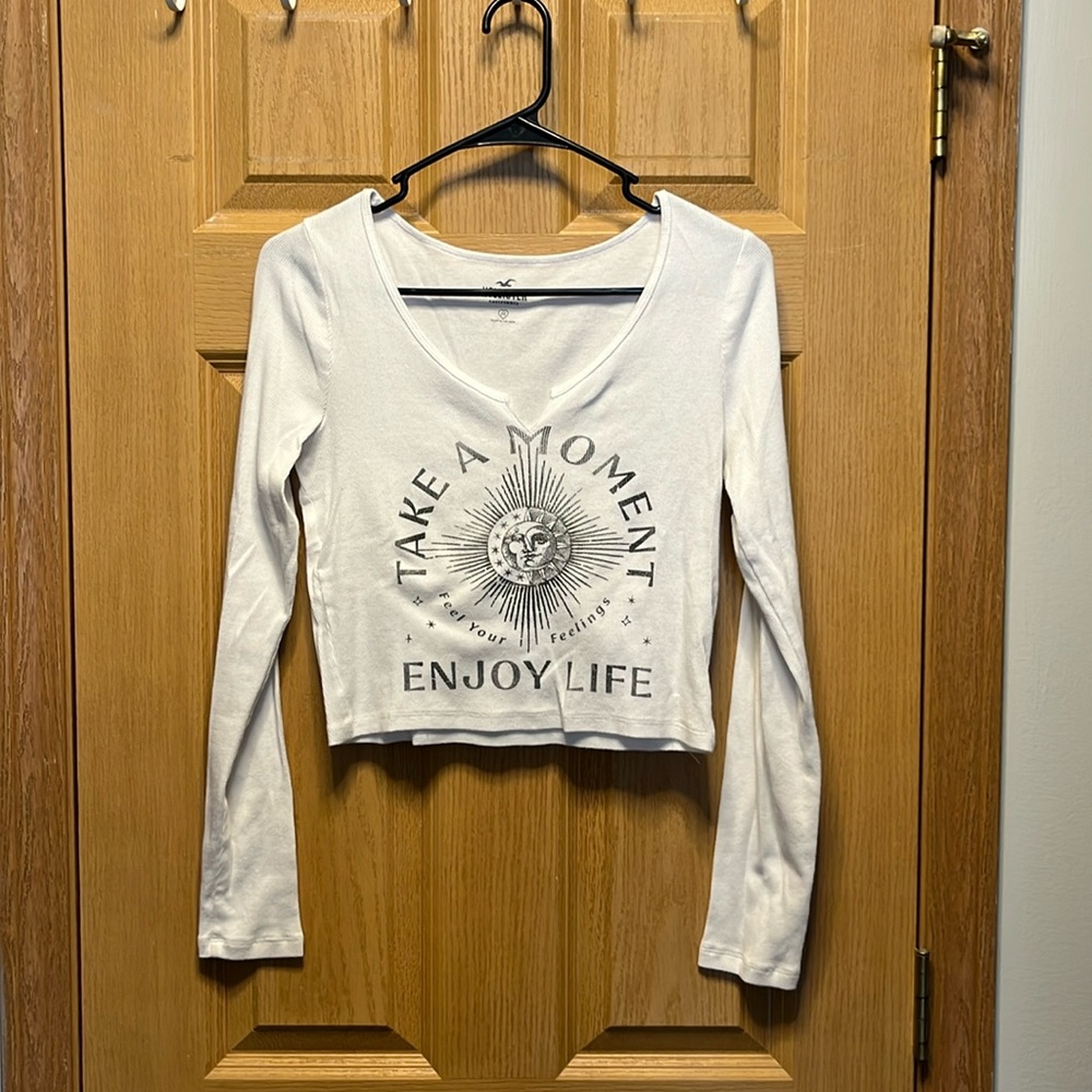 Hollister cropped white ribbed graphic long sleeve